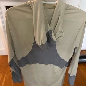 Lululemon Mens size XS-small stretchy top